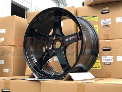 Nismo LMGT4 19x10.5 + 15 - Gloss Black - Square Set