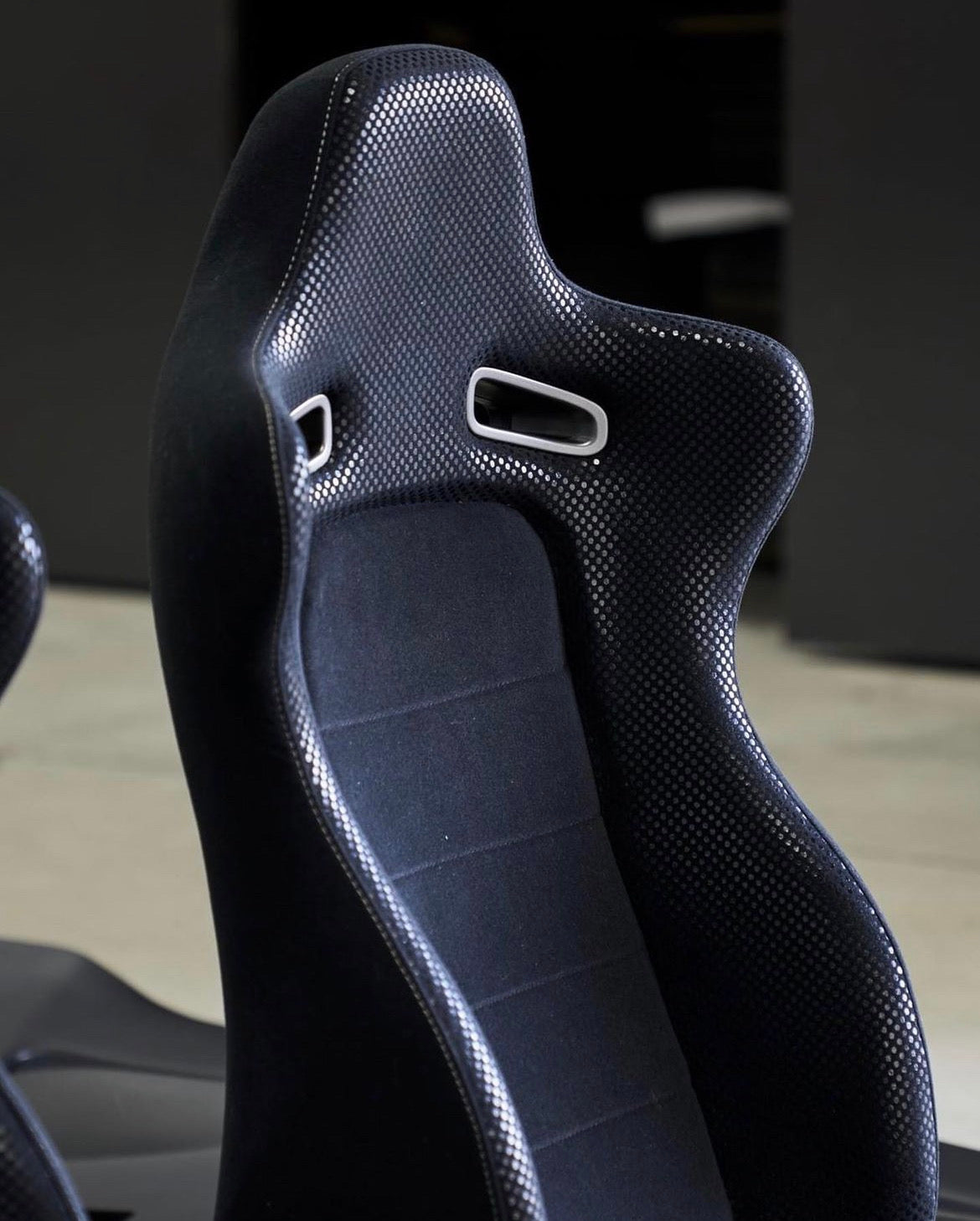 MUSE JAPAN NISSAN SKYLINE BNR34  V SPEC II STYLE VELOUR SEAT BLACK FABRIC NON - DOTTED