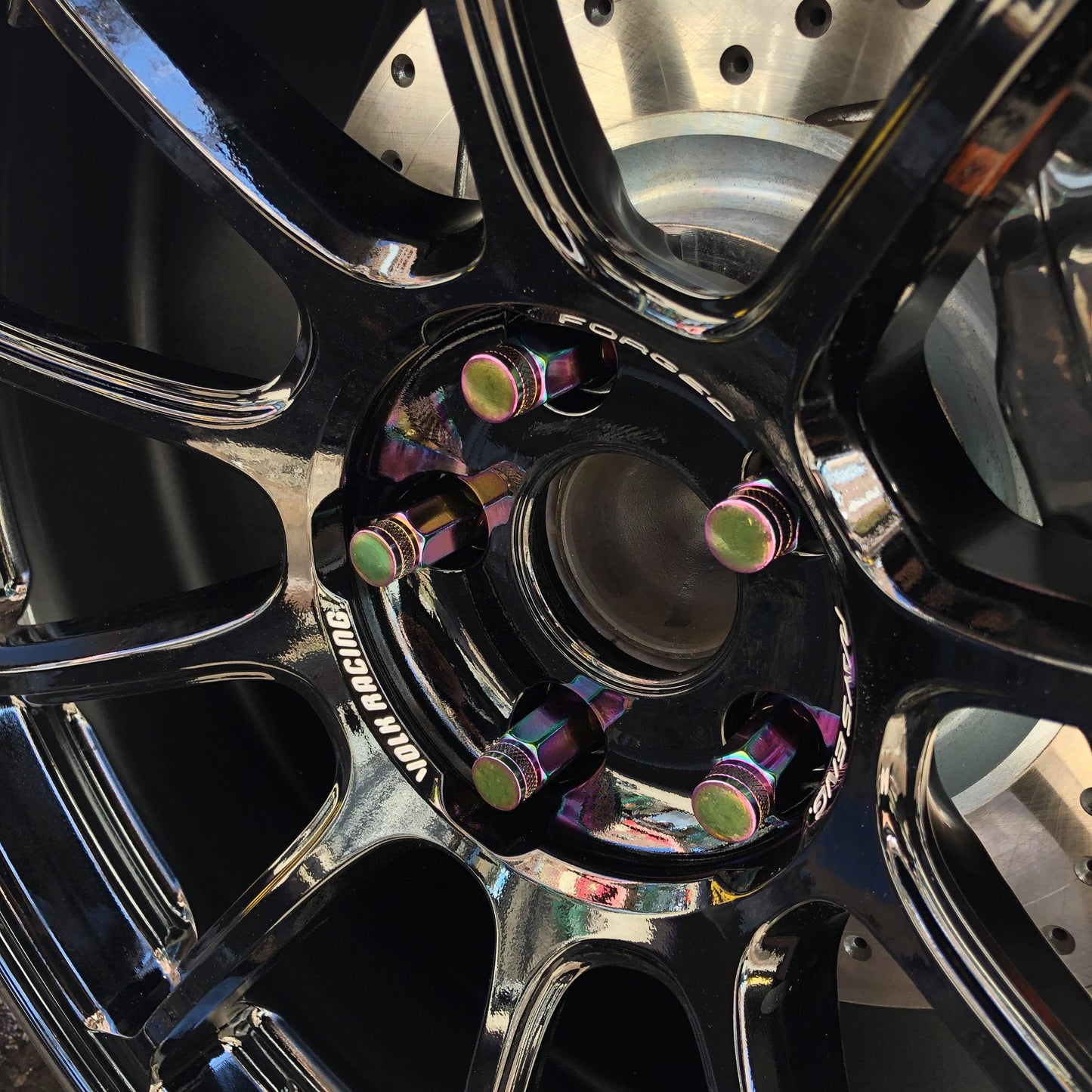 MOMENTUM MOTORING 48MM 12x1.25 CLOSED COSMIC CHROME